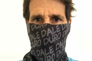 Brada de cuello negra y azul dale duro